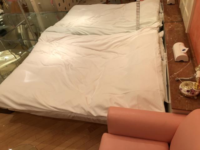 XO新宿(新宿区/ラブホテル)の写真『605号室 ベッド』by サトナカ