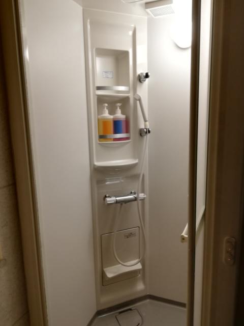 閉店？したホテル(ID:106429)(豊島区/ラブホテル)の写真『205号室　シャワー室』by ところてんえもん