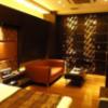 HOTEL AILU(アイル)(豊島区/ラブホテル)の写真『205号室（部屋奥から入口横方向）』by 格付屋