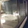 現代楽園 高崎店(高崎市/ラブホテル)の写真『44号室　外から浴室』by 土々呂