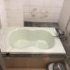 HOTEL アムール(台東区/ラブホテル)の写真『201号室 変わった浴槽。2人で入っても大丈夫。お湯を溜めるのに少し時間がかかる。』by みこすりはん