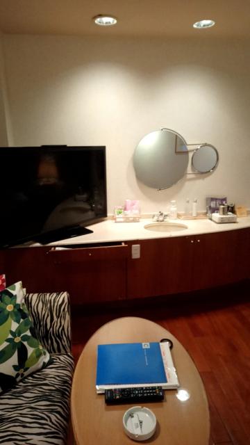 HOTEL LIDO（リド）(江戸川区/ラブホテル)の写真『205号室　洗面台とテレビ』by かーたー