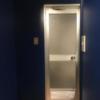 ホテル セリーヌ(大阪市/ラブホテル)の写真『402号室の入り口正面 右側がトイレ。前にバスルーム。左がベッドルームです。』by PINK SCORPION