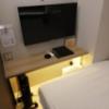 錦糸町 プチテル(墨田区/ラブホテル)の写真『404号室、テレビ・ベッドサイド』by イシバシ