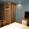 ホテル ZERO Ⅱ’(渋谷区/ラブホテル)の写真『311号室（部屋奥から入口方向）』by 格付屋