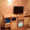 GOLF大和(大和市/ラブホテル)の写真『321号室利用。部屋のTV、冷蔵庫、電子レンジに、コップ等は、紫外線滅菌機に入っています。』by キジ