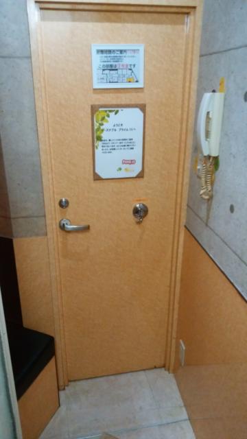 レンタルルーム　PRIME10room（プライムテンルーム）(新宿区/ラブホテル)の写真『7号室：シャワー室から正面を撮影(距離感に注目)』by オレの地雷を越えてゆけ！