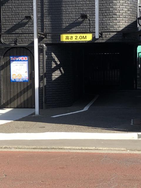 HOTEL TSUBAKI 大和　(ツバキヤマト）(大和市/ラブホテル)の写真『駐車場入口』by サトナカ