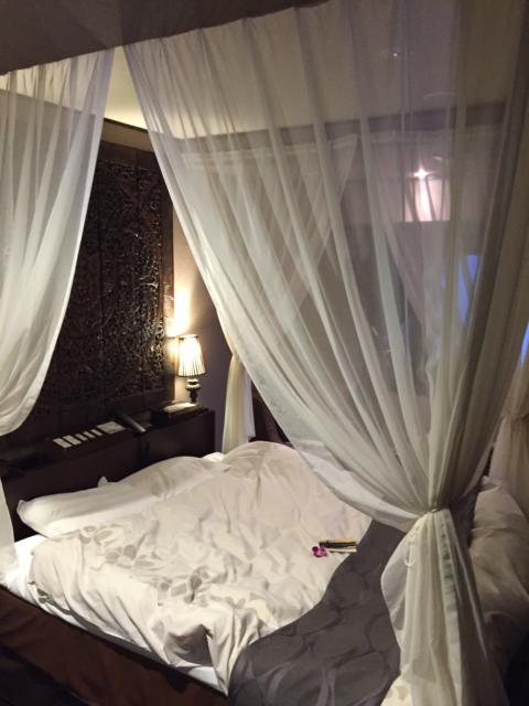 HOTEL Bali An Resort　新宿アイランド店(新宿区/ラブホテル)の写真『723号室 ベッド』by ちげ