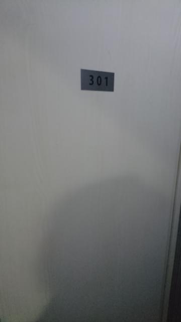 上野レンタルルーム８(エイト)(台東区/ラブホテル)の写真『301 入り口ドア』by momomo