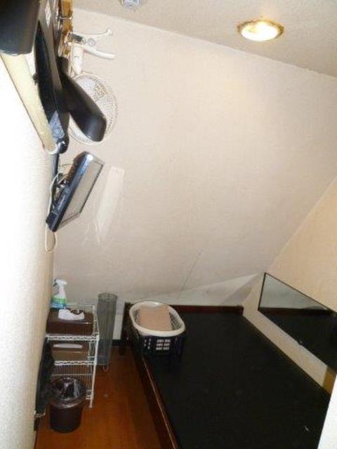 レンタルルーム ビスタ(新宿区/ラブホテル)の写真『7号室（入口から部屋奥）』by 格付屋