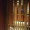 HOTEL GRASSINO URBAN RESORT(立川市/ラブホテル)の写真『格子戸から402号室のドア』by 140キロの坊主
