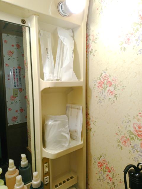 ホテル ナポリ(豊島区/ラブホテル)の写真『403号室の洗面台に備え付け』by fooo