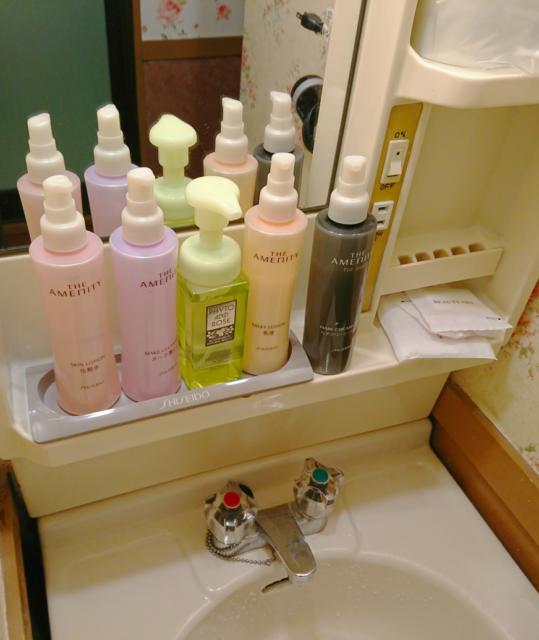 ホテル ナポリ(豊島区/ラブホテル)の写真『403号室の洗面台に備え付け』by fooo