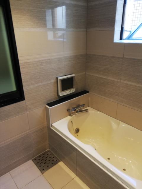 HOTEL Kocona（ココナ）(豊島区/ラブホテル)の写真『305号室　浴室』by ところてんえもん