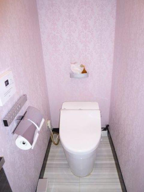 HOTEL Beat WAVE（ビートウェーブ）(渋谷区/ラブホテル)の写真『502号室（トイレ。洗面所と一体型）』by 格付屋