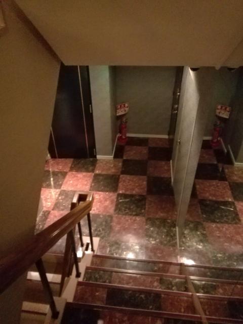 ノアノア(川崎市川崎区/ラブホテル)の写真『203号室利用。203号室以降は、2Fから結局階段を上がらないと行けません。』by キジ