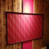 湘南シレーヌ(平塚市/ラブホテル)の写真『208号室利用。壁紙が金色の竹ってどうよ❔しかもこの赤い無駄な壁掛け。』by キジ