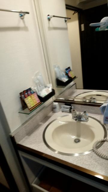 ホテル グッドワン(さいたま市大宮区/ラブホテル)の写真『411号室　洗面台』by かーたー