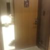 HOTEL CREST 平井（クレスト）(江戸川区/ラブホテル)の写真『202号室　玄関風景（左に等身大の姿見）』by YOSA69