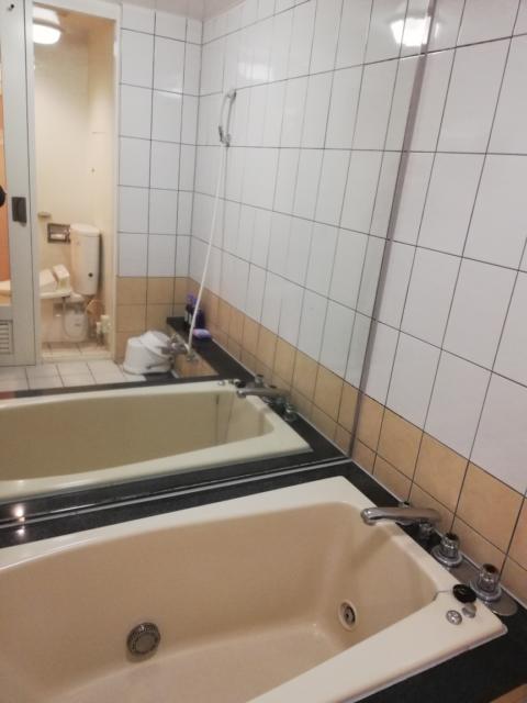 HOTEL LIDO（リド）(江戸川区/ラブホテル)の写真『505号室 浴槽』by ところてんえもん