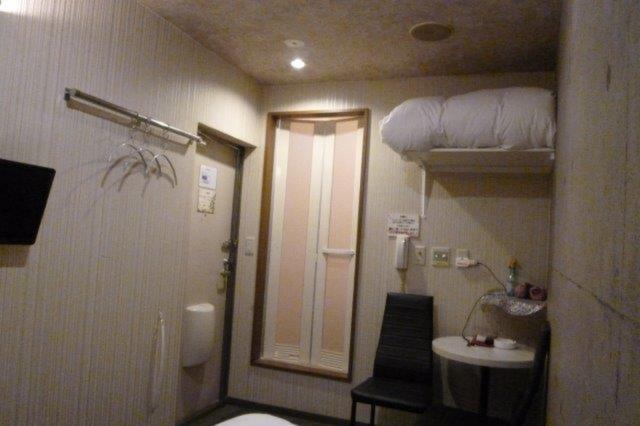 HOTEL Fine(ファイン)(新宿区/ラブホテル)の写真『306号室（部屋奥から入口方向）』by 格付屋
