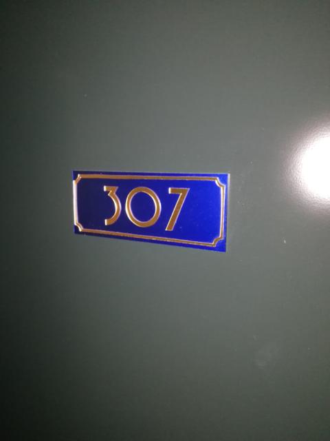 ピアット(名古屋市東区/ラブホテル)の写真『307号室入口　標識』by エロスギ紳士