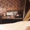 HOTEL AUGUSTA(荒川区/ラブホテル)の写真『652号室　ベッド脇のスイッチ類(ゴム各種完備)』by へんりく