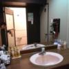 イーアイ五反田(品川区/ラブホテル)の写真『303号室 洗面所。大きな鏡』by なめろう