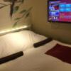 The calm hotel tokyo GOTANDA(品川区/ラブホテル)の写真『202号室  ベッド、TV』by ACB48