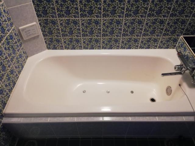 ホテル ハニー(江戸川区/ラブホテル)の写真『403号室 浴槽』by ところてんえもん