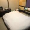 HOTEL  YAYAYA弐番館(台東区/ラブホテル)の写真『202号室布団のようなベッド？』by こういち