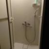 レンタルルーム 一休(品川区/ラブホテル)の写真『501号室 シャワールーム。ヘルスにあるシャワールームと同じカンジ』by なめろう