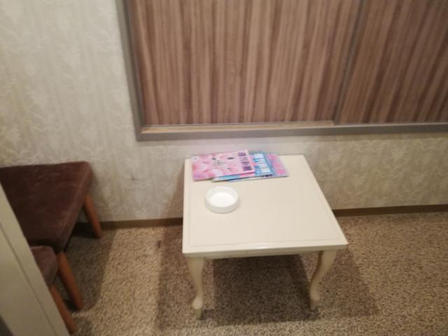 グリーンヒル(渋谷区/ラブホテル)の写真『待合室』by ところてんえもん