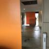 ホテル101(浜松市/ラブホテル)の写真『14号室 ガレージのビニール製のシャッター』by ま〜も〜る〜