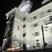 HOTEL Waltz(ワルツ)大使館 岡崎店(岡崎市/ラブホテル)の写真『夜の外観』by まさおJリーグカレーよ