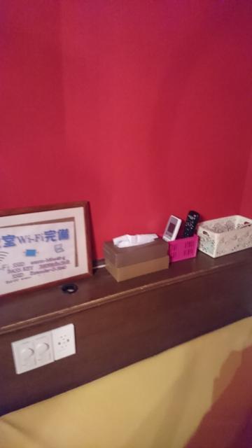 レンタルルーム ティアラ(千代田区/ラブホテル)の写真『１号室 ベッドまわり』by momomo