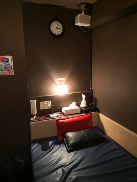 閉店？したホテル(ID:112060)(港区/ラブホテル)の写真『7号室 ベッド』by カモメの民兵さん