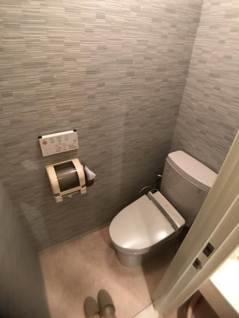 ホテル JD(浜松市/ラブホテル)の写真『205号室 トイレはリニューアルされていてキレイ』by ま〜も〜る〜