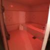 ホテル JD(浜松市/ラブホテル)の写真『205号室 浴室は広い。赤い照明をつけたところ。』by ま〜も〜る〜