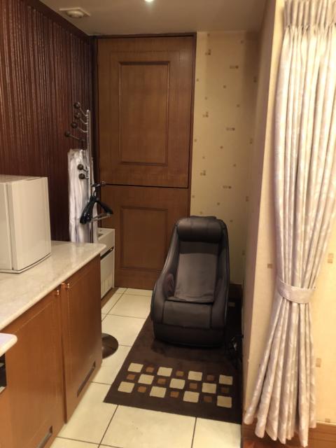 HOTEL Perrier(ペリエ)(新宿区/ラブホテル)の写真『212号室 マッサージチェア』by サトナカ