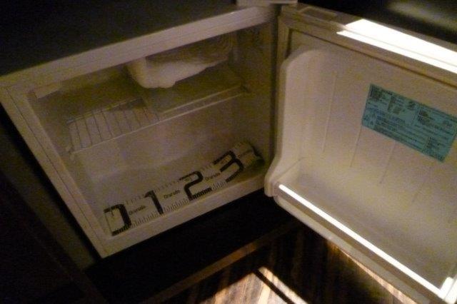 AREAS(エリアス)渋谷(渋谷区/ラブホテル)の写真『201号室（冷蔵庫40センチクラスです）』by 格付屋
