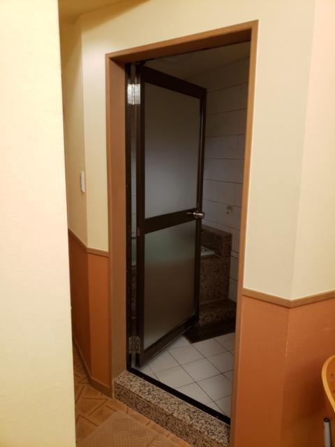 ホテル エル(荒川区/ラブホテル)の写真『404号室浴室入口』by 洋平君