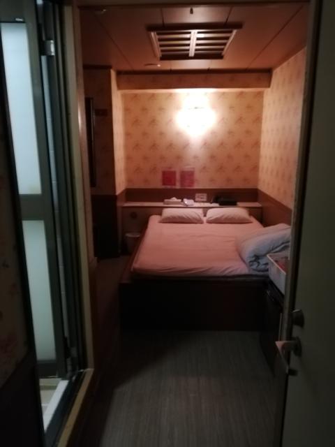 ホテル ナポリ(豊島区/ラブホテル)の写真『403号室 入口から奥』by ところてんえもん