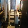HOTEL GERBERA(ガーベラ)(豊島区/ラブホテル)の写真『受付から部屋に向かう１階の通路(左手前がエレベーター)』by オレの地雷を越えてゆけ！
