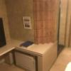 ホテル ティファナイン(横浜市南区/ラブホテル)の写真『(403号室)テレビ横のスペース。下には空気清浄機がありました。』by こーめー