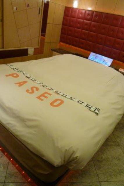 パセオ(新宿区/ラブホテル)の写真『407号室（140センチ枠なしベッド）』by 格付屋