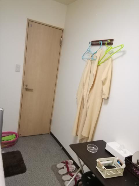 Rental Room Third(厚木市/ラブホテル)の写真『307号室利用。部屋の全景。入口側です。』by キジ
