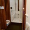 HOTEL GERBERA(ガーベラ)(豊島区/ラブホテル)の写真『803号室：入口の扉を開け、部屋の正面を撮影(正面が浴室。右側の手前が洗面所。右側の奥がトイレ)』by オレの地雷を越えてゆけ！