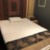 ホテル中山(新宿区/ラブホテル)の写真『202号室 ベッド』by クタクタボウイ